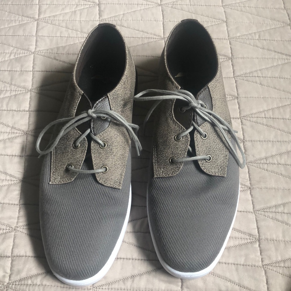 Men’s 👞 Vito Lo lace up shoes Size 12